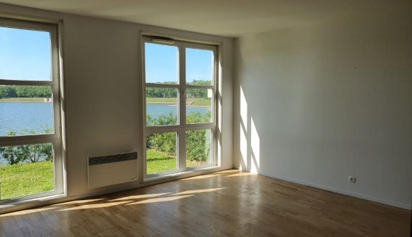 Logement tudiant T4 à Voisins le Bretonneux (78960)
