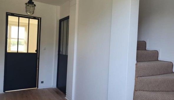 Logement tudiant T4 à Voisins le Bretonneux (78960)