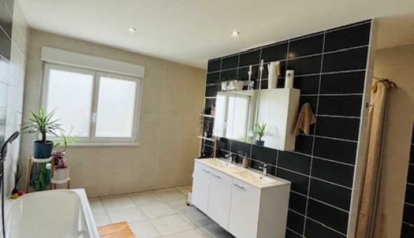 Logement tudiant T5 à Achain (57340)