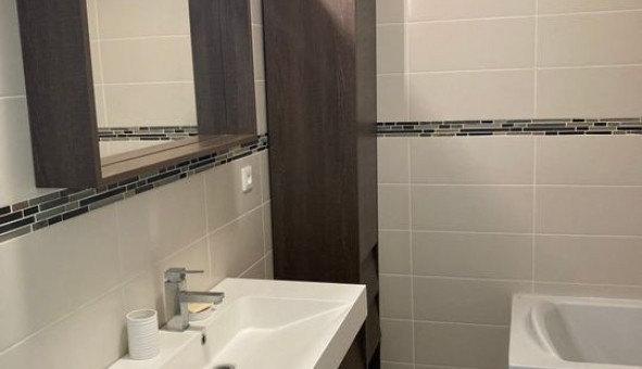 Logement �tudiant T5 &agrave; Adissan (34230)