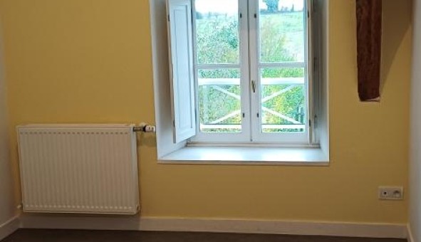 Logement �tudiant T5 &agrave; Ahuill� (53940)