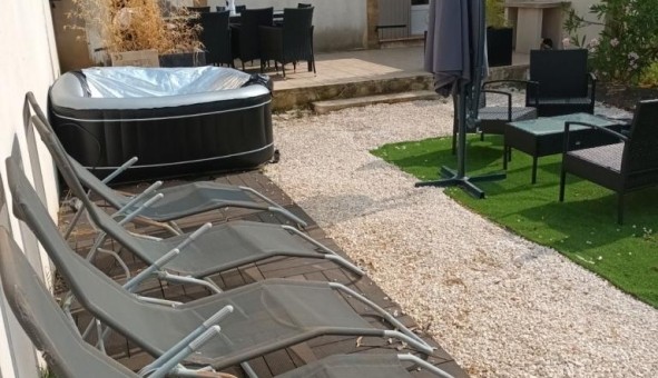 Logement �tudiant T5 &agrave; Aigaliers (30700)