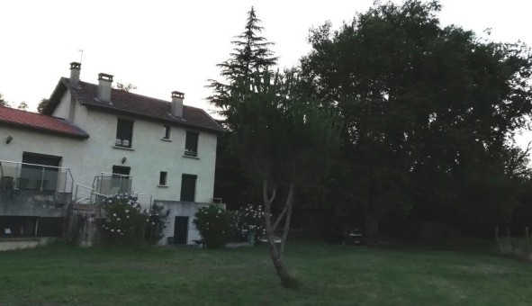 Logement tudiant T5 à Ailhon (07200)