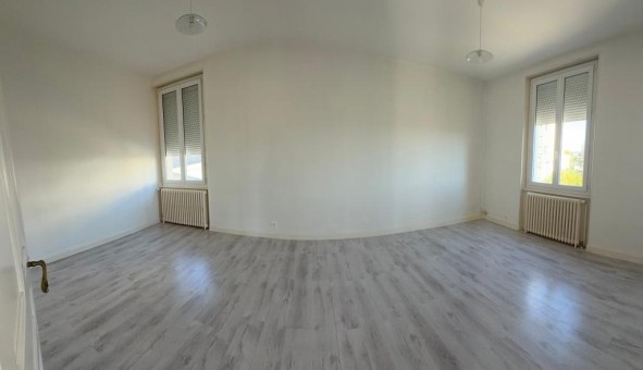 Logement tudiant T5 à Ailhon (07200)