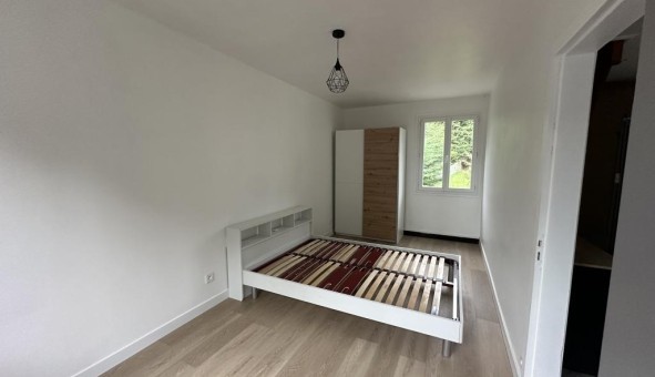 Logement tudiant T5 à Aix (19200)