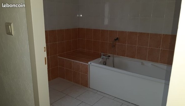 Logement tudiant T5 à Allain (54170)