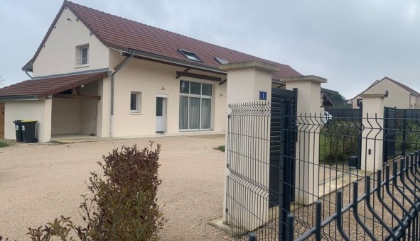 Logement �tudiant T5 &agrave; All�riot (71380)