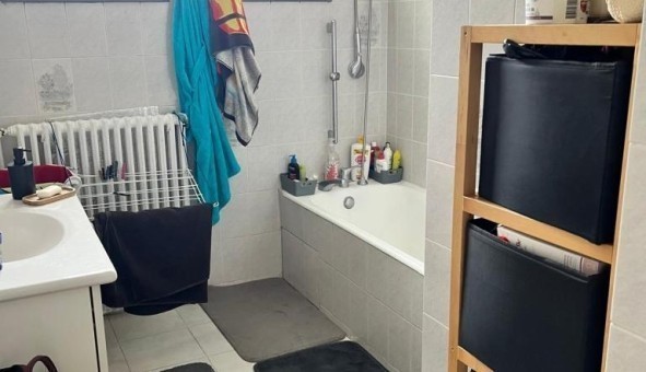 Logement tudiant T5 à Amn (72540)
