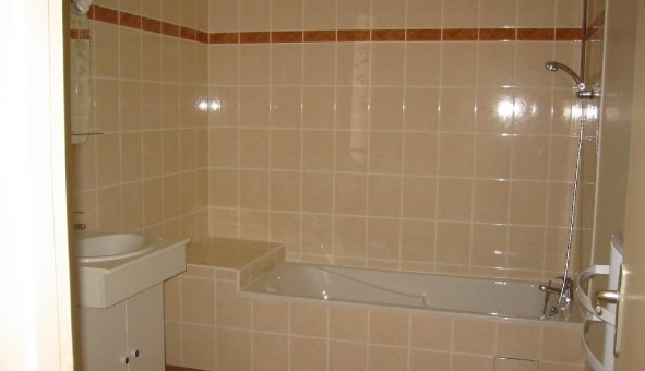 Logement tudiant T5 à Anglars (46120)