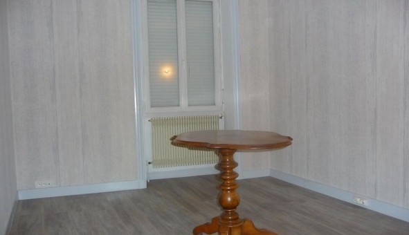 Logement �tudiant T5 &agrave; Anglure sous Dun (71170)