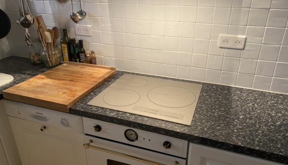 Logement �tudiant T5 &agrave; Artigues (83560)