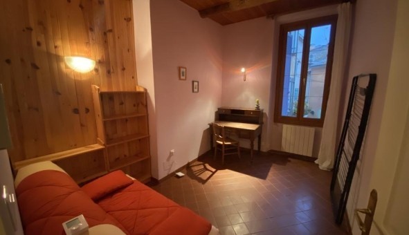 Logement �tudiant T5 &agrave; Artigues (83560)