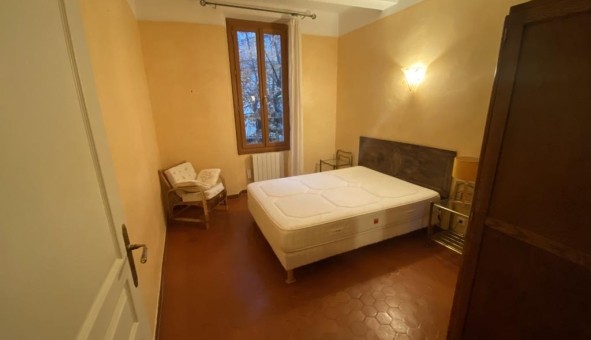 Logement �tudiant T5 &agrave; Artigues (83560)