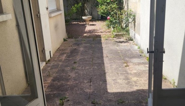 Logement tudiant Location T5 Vide Arveyres (33500)