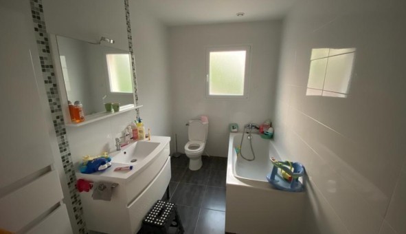 Logement tudiant T5 à Auberives sur Varze (38550)