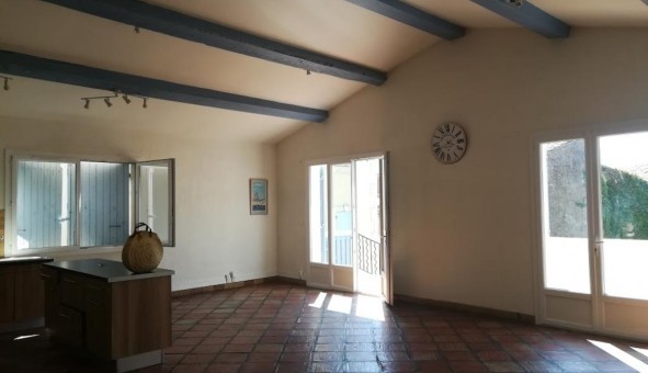 Logement �tudiant T5 &agrave; Aureille (13930)