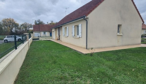 Logement �tudiant T5 &agrave; Avez� (72400)