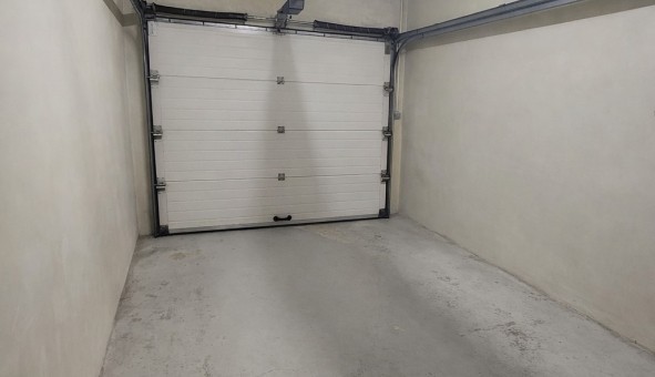 Logement �tudiant T5 &agrave; Avez� (72400)