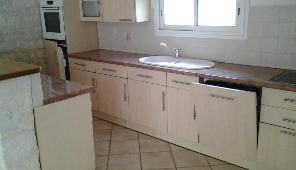 Logement tudiant T5 à Bach (46230)