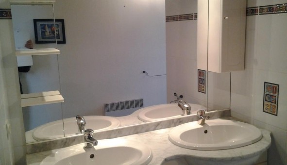 Logement tudiant T5 à Bach (46230)