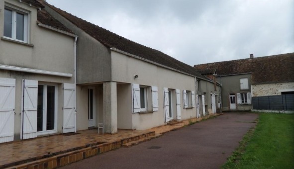 Logement tudiant Location T5 Vide Barbey (77130)
