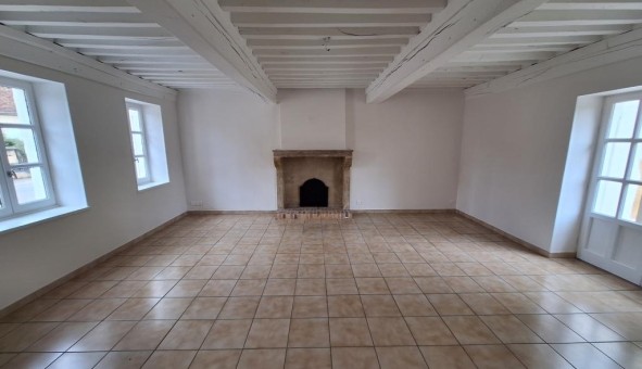 Logement tudiant T5 à Baron (71120)