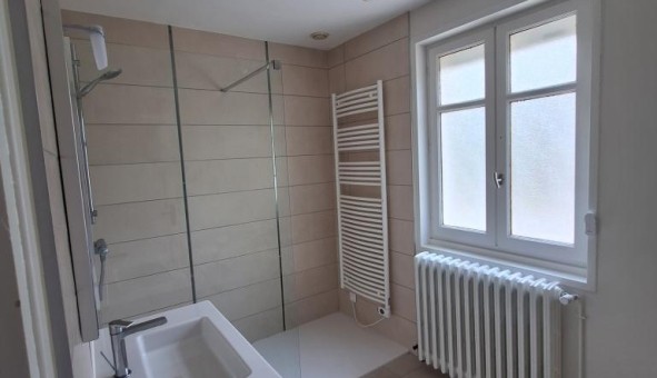 Logement tudiant T5 à Baron (71120)