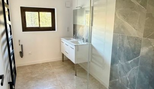 Logement �tudiant T5 &agrave; Belgentier (83210)