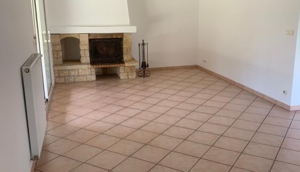 Logement tudiant T5 à Blus (40300)