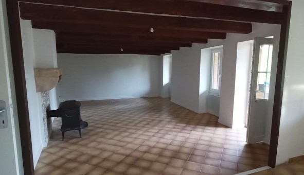 Logement tudiant T5 à Bergesserin (71250)