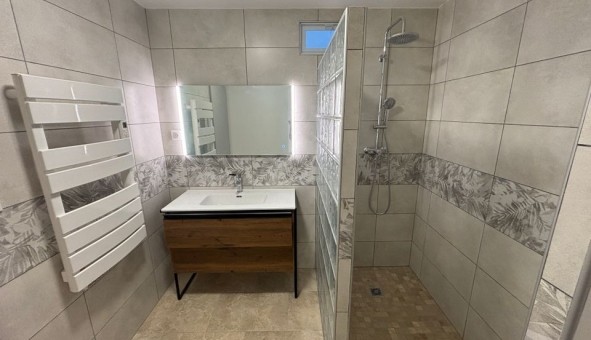 Logement �tudiant T5 &agrave; Bidon (07700)