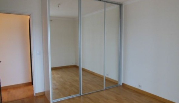 Logement �tudiant T5 &agrave; Bordeaux (33300)