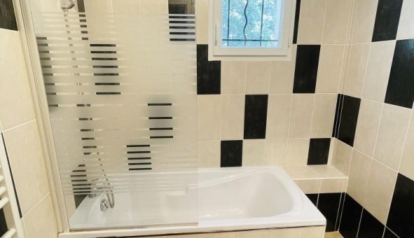 Logement étudiant T5 à Bormes les Mimosas (83230)