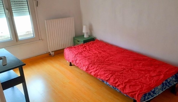 Logement étudiant T5 à Bourg la Reine (92340)