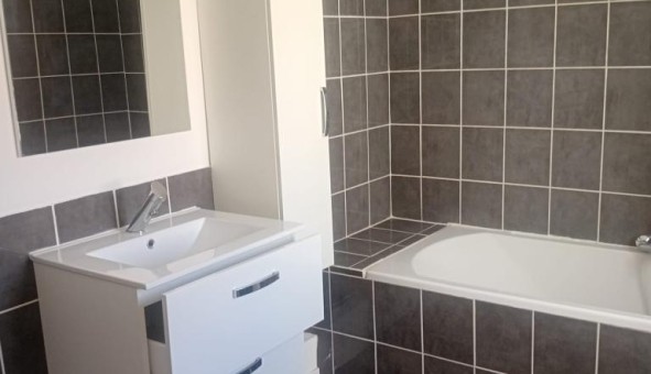 Logement tudiant T5 à Cantin (59169)