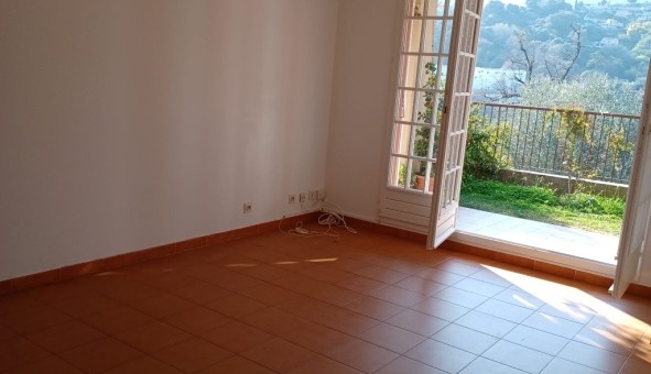 Logement tudiant T5 à Castellar (06500)