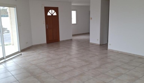 Logement �tudiant T5 &agrave; Chaintr� (71570)