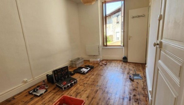 Logement tudiant T5 à Charnat (63290)