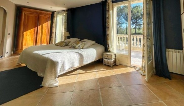 Logement �tudiant T5 &agrave; Ch�teauneuf le Rouge (13790)