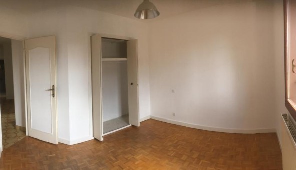 Logement tudiant T5 à Chtenoy le Royal (71880)