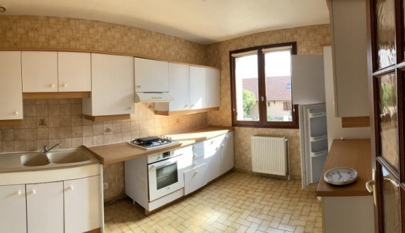 Logement tudiant T5 à Chtenoy le Royal (71880)
