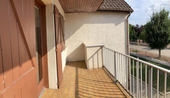 Logement tudiant T5 à Chtenoy le Royal (71880)
