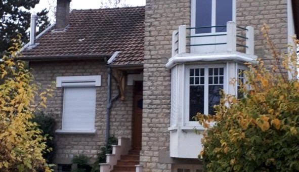 Logement tudiant Location T5 Vide Chenve (21300)