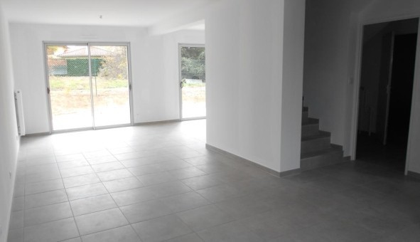 Logement �tudiant T5 &agrave; Civrieux (01390)