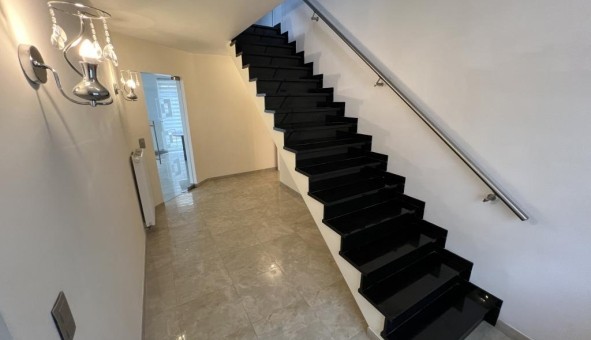 Logement �tudiant T5 &agrave; Comines (59560)