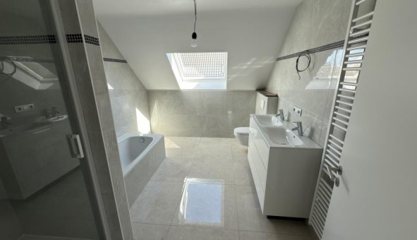 Logement �tudiant T5 &agrave; Comines (59560)