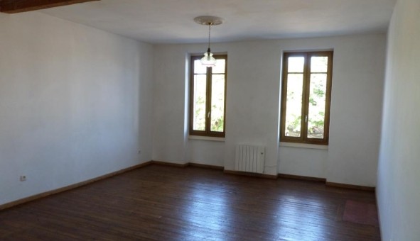 Logement �tudiant T5 &agrave; Cosne d'Allier (03430)