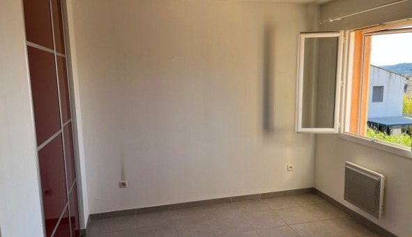 Logement �tudiant T5 &agrave; Cuers (83390)