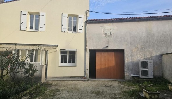 Logement �tudiant T5 &agrave; Fl�ac (16730)