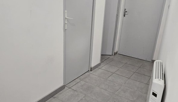 Logement �tudiant T5 &agrave; Fl�ac (16730)
